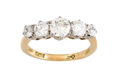 Lot 418 - A FIVE STONE DIAMOND RING, the old cut...