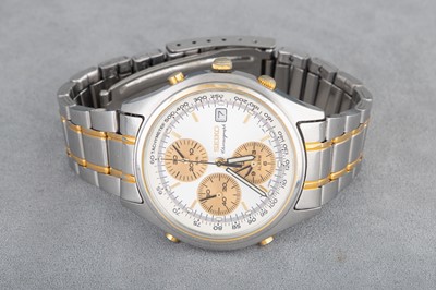 Lot 217 - A GENT'S STAINLESS STEEL SEIKO CHRONOGRAPH...