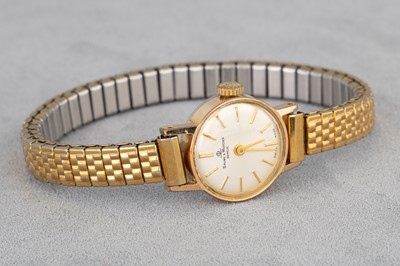 Lot 227 - A LADY'S BAUME MERCIER VINTAGE WRISTWATCH,...