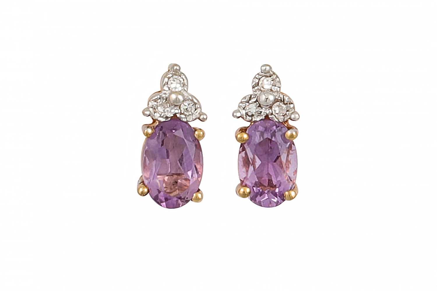 Lot 177 - A PAIR OF DIAMOND AND AMETHYST EARRINGS,...