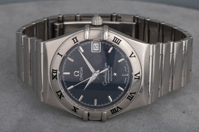 Lot 4 - A GENTS OMEGA CONSTELLATION AUTOMATIC WRIST...