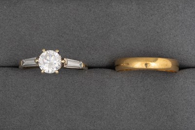 Lot 23 - A 9CT GOLD STONE SET RING, together with an...