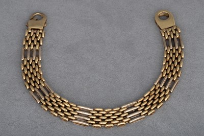 Lot 24 - A 9CT GOLD GATE LINK BRACELET, 20.7 g