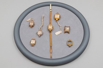 Lot 126 - SIX RECTANGULAR HEAD VINTAGE WRISTWATCHES, etc.