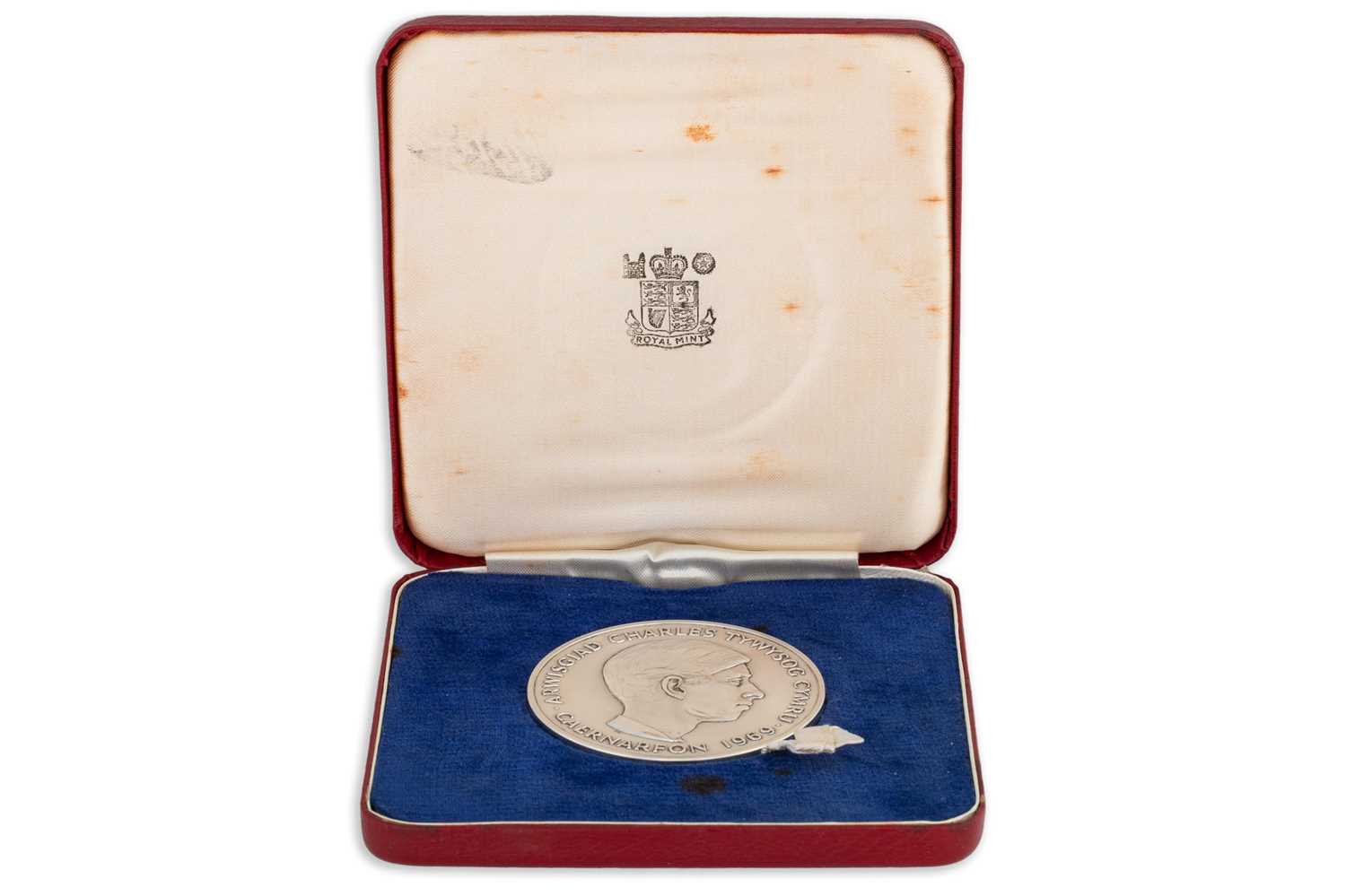 Lot 51 - A PRINCE OF WALES 1969 COMMEMORATIVE MEDAL,...