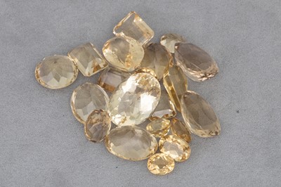 Lot 12 - A COLLECTION OF UNMOUNTED FACETED CITRINE...