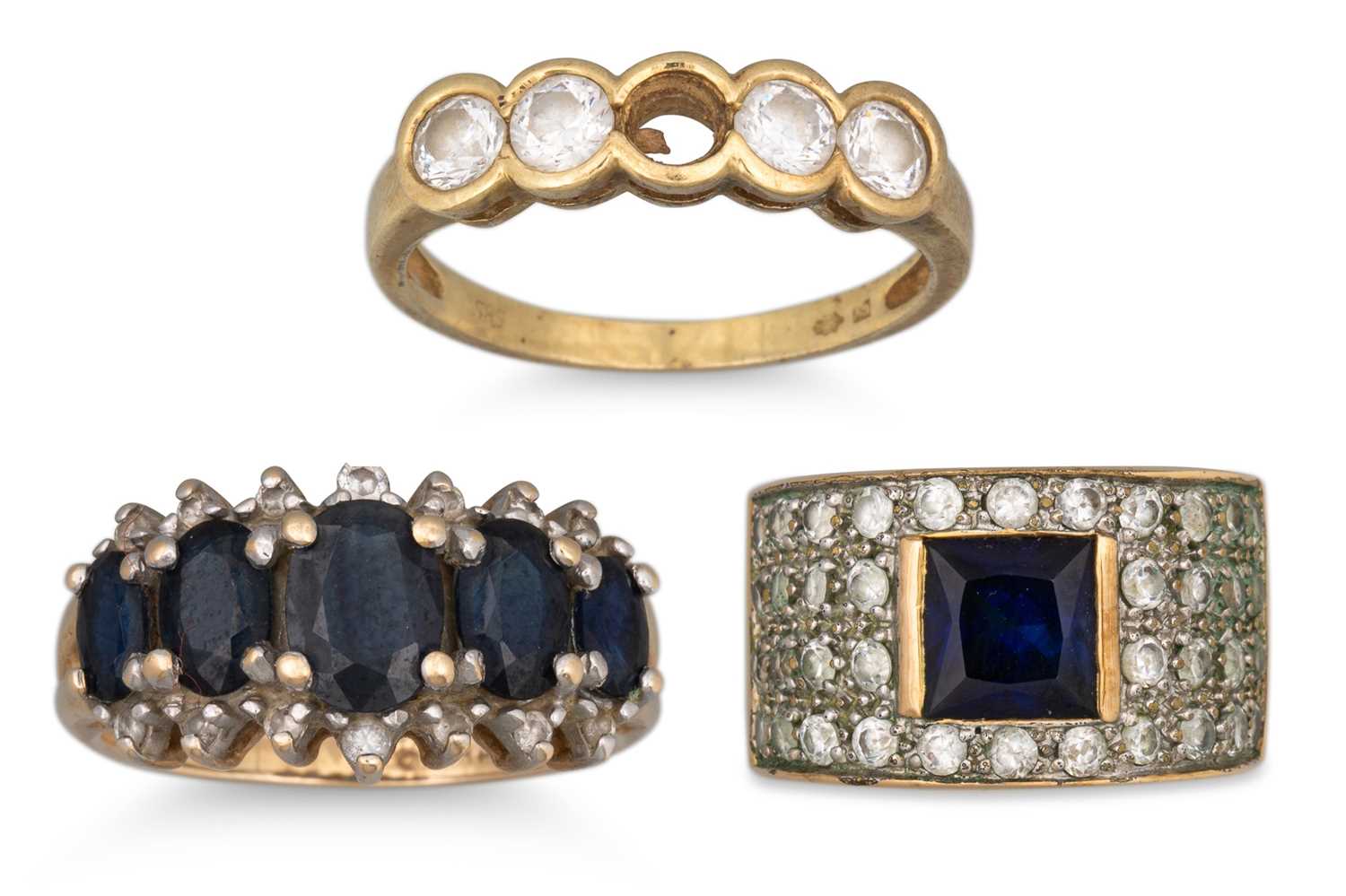 Lot 113 - THREE 14CT GOLD STONE SET RINGS, 15.2 g., size...