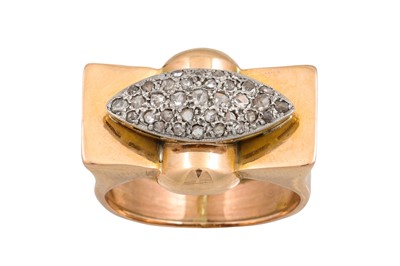 Lot 329 - A 1940'S DIAMOND CLUSTER RING, pavé set with...
