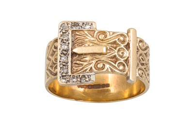 Lot 333 - A VINTAGE GOLD RING, modelled as a buckle, size H