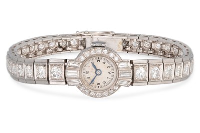 Lot 213 - AN ART DECO DIAMOND LADY'S COCKTAIL WATCH,...