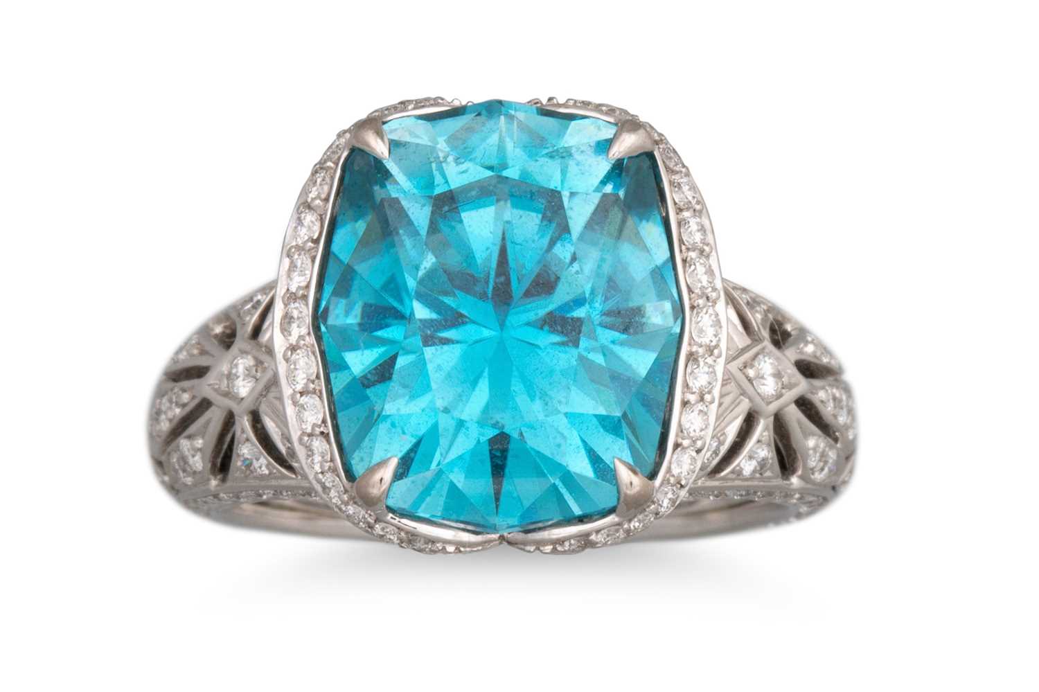 Lot 193 - A BLUE ZIRCON AND DIAMOND CLUSTER RING, by Kat...