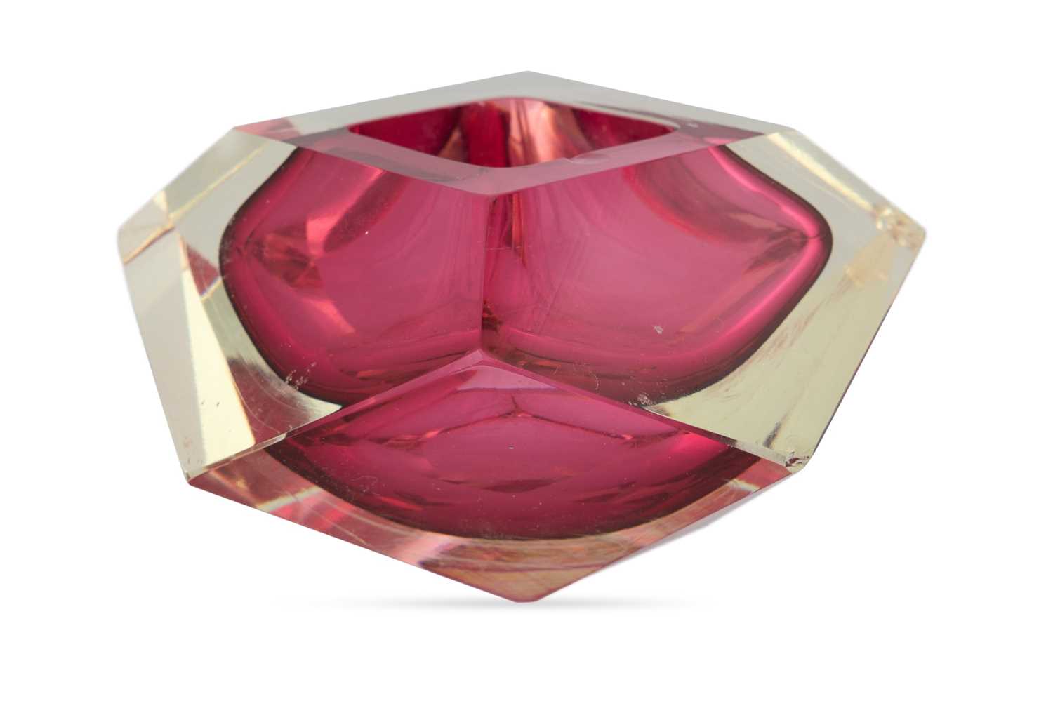 Lot 252 - A CRANBERRY GLASS ASHTRAY