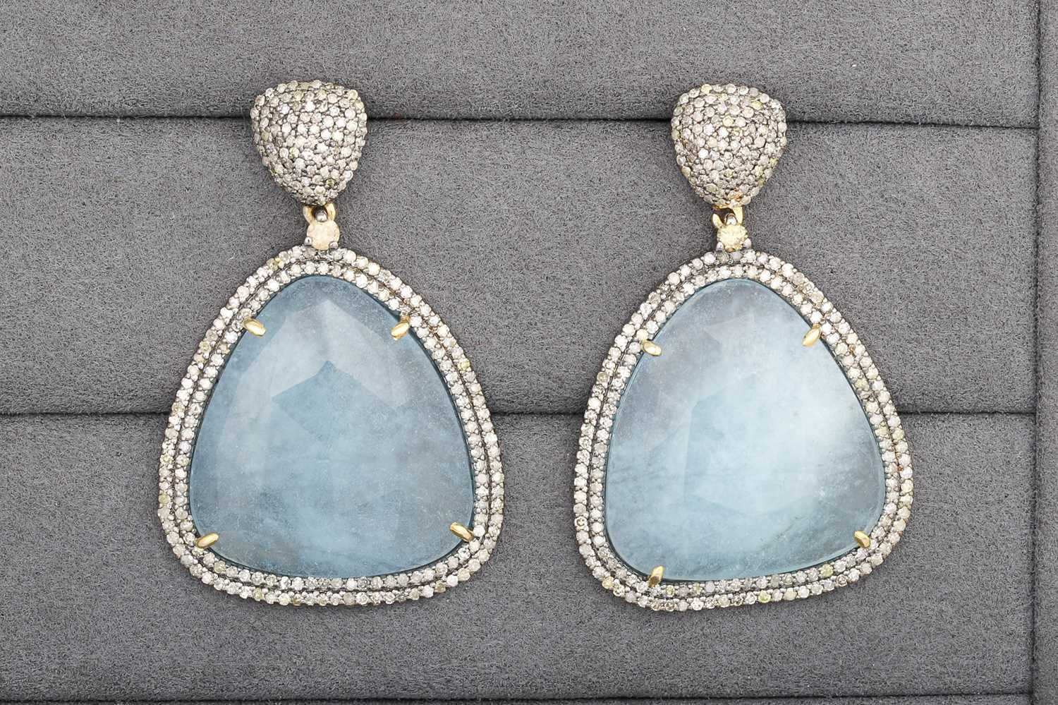 Lot 68 - A PAIR OF AQUAMARINE AND DIAMOND DROP EARRINGS,...