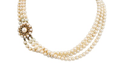 Lot 197 - A THREE ROW CULTURED PEARL NECKLACE, with a...