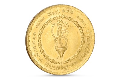 Lot 450 - A THAILAND QUEEN 6000 BAHT GOLD COIN, .900...