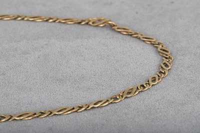 Lot 5 - A QUANTITY OF 9CT YELLOW GOLD ITEMS, to...