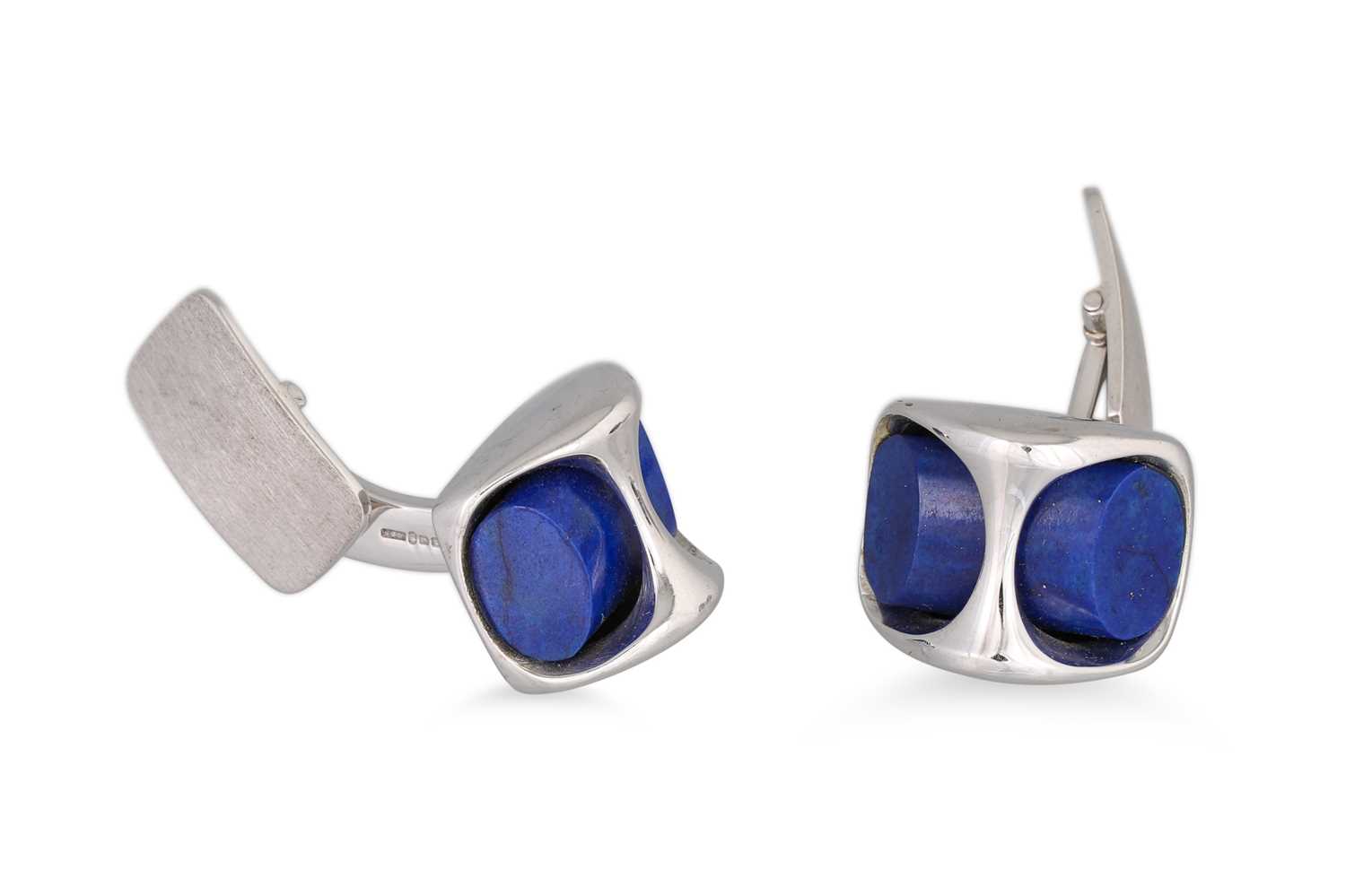Lot 89 - A PAIR OF 1970'S LAPIS LAZULI SET CUFFLINKS,...