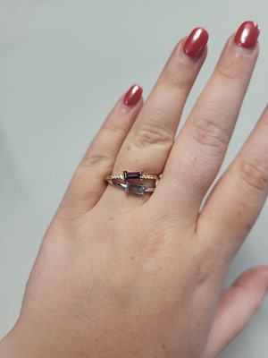 Lot 88 - AN AMETHYST TOPAZ AND DIAMOND TWO ROWED RING,...