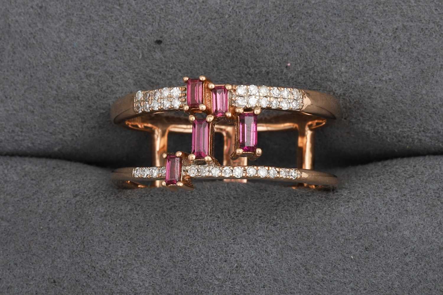Lot 90 - A CONTEMPORARY RHODOLITE AND DIAMOND RING,...