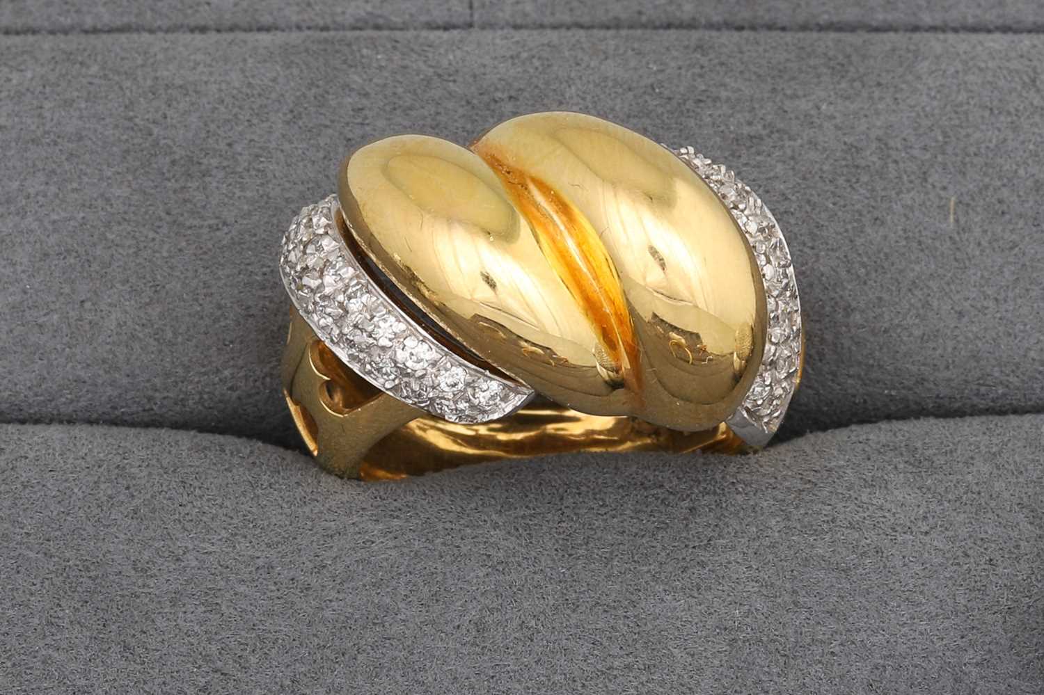 Lot 101 - AN 18CT YELLOW DIAMOND SET RING, of bombé...