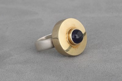 Lot 37 - A MODERN IRISH DESIGNER RING, by James Mary...