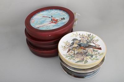 Lot 203 - A LARGE COLLECTION OF POLYCHROME PORCELAIN...