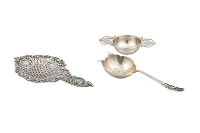 Lot 553 - AN ANTIQUE CONTINENTAL SILVER EMBOSSED...