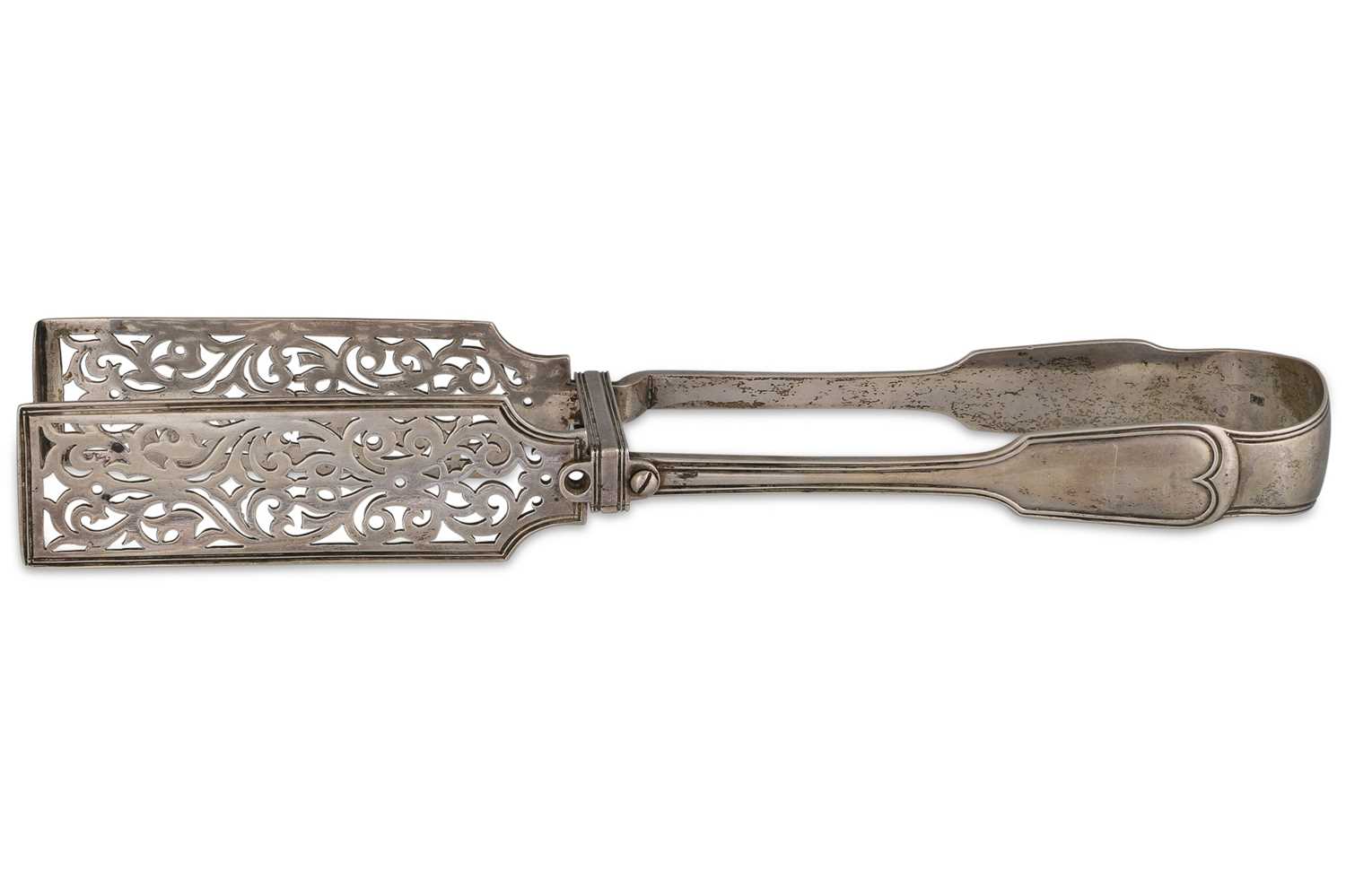 Lot 413 - AN EARLY 19TH CENTURY SILVER ASPARAGUS TONGS,...
