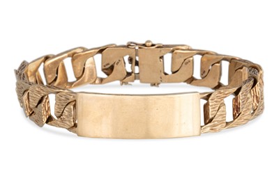 Lot 387 - A GENT'S 9CT YELLOW GOLD CURB LINK ID BRACELET,...
