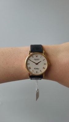 Lot 438 - A MIDSIZE ROLEX CELLINI WRISTWATCH, 18ct gold...