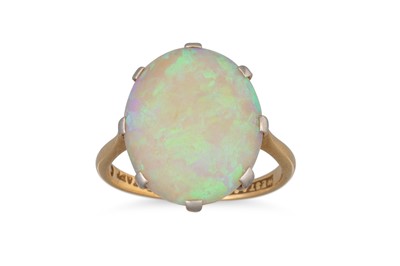 Lot 262 - AN ANTIQUE OPAL RING, with Irish Hallmarks,...