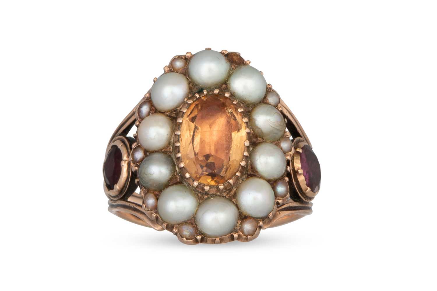 Lot 295 - AN EARLY 19TH CENTURY RING, C. 1800, set with...
