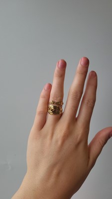 Lot 3 - TWO 9CT YELLOW GOLD RINGS, 6 g.