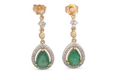 Lot 125 - A PAIR OF EMERALD AND DIAMOND DROP CLUSTER...