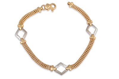 Lot 370 - A TWO COLOUR 9CT GOLD FANCY BRACELET,...