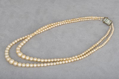 Lot 152 - A SET OF LADY'S POMPADOUR PEARLS, with a stone...