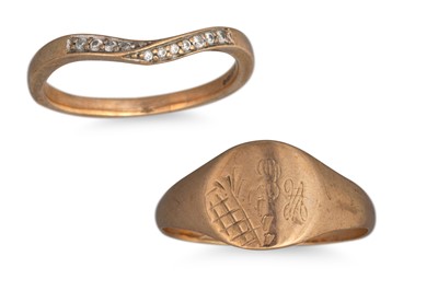 Lot 227 - TWO 9CT GOLD RINGS, 3.1 g.