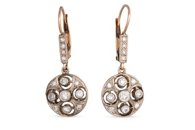 Lot 282 - A PAIR OF ANTIQUE DIAMOND DROP EARRINGS, hook...