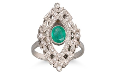 Lot 322 - AN ART DECO STYLE EMERALD AND DIAMOND CLUSTER...