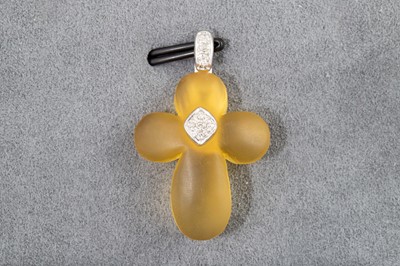 Lot 164 - A CITRINE AND DIAMOND PENDANT, carved cross...