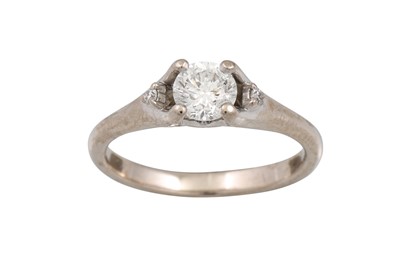 Lot 147 - A DIAMOND SOLITAIRE RING, mounted in white...