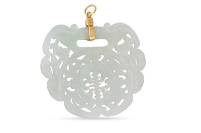 Lot 25 - A JADE PENDANT, 2 x 2"