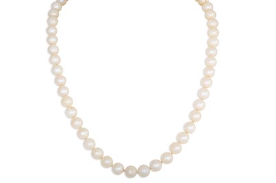 Lot 58 - A CULTURED PEARL NECKLACE, with a 9ct gold...