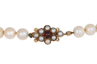 Lot 58 - A CULTURED PEARL NECKLACE, with a 9ct gold...