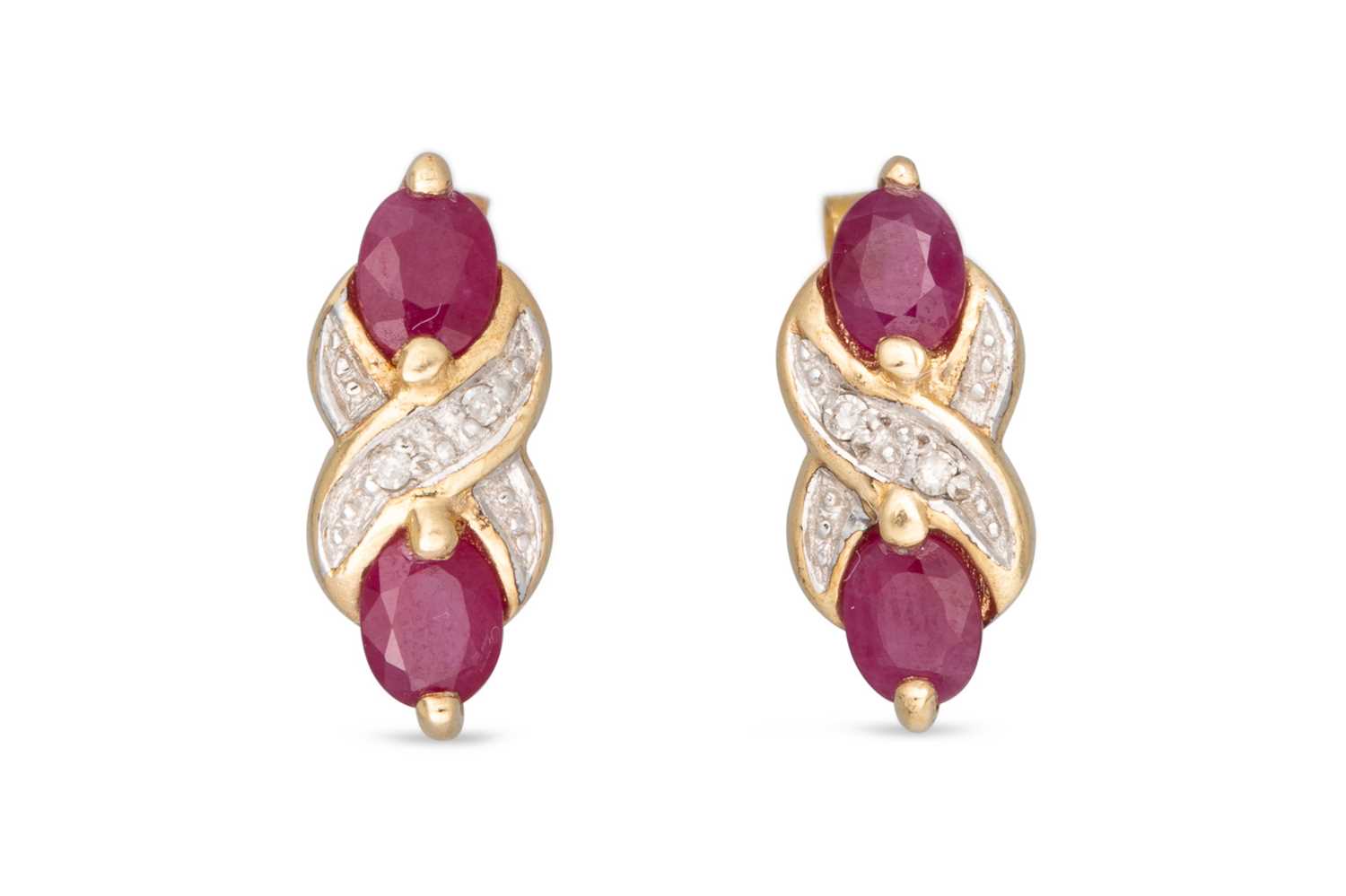 Lot 76 - A PAIR OF DIAMOND AND RUBY EARRINGS, set with...