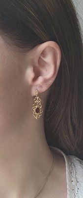 Lot 78 - A PAIR OF GARNET DROP EARRINGS, mounted in 9ct...