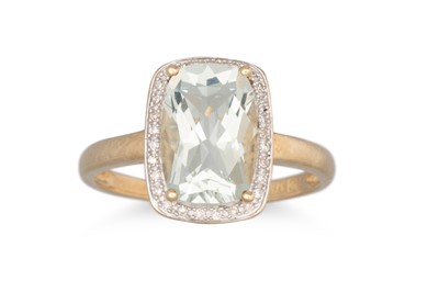 Lot 96 - A GREEN QUARTZ AND DIAMOND CLUSTER RING, the...