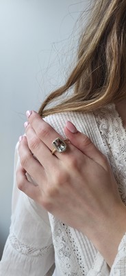 Lot 96 - A GREEN QUARTZ AND DIAMOND CLUSTER RING, the...