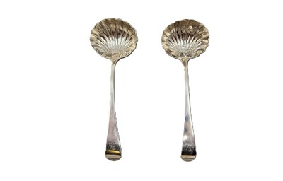 Lot 444 - A PAIR OF GEORGE III ENGLISH SILVER BOW...