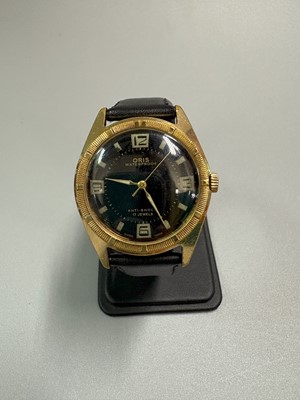 Lot 337 - A GENT'S VINTAGE ORIS WATER PROOF GOLD PLATED...